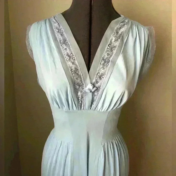 Vtg midcentury blue nylon nightgown slip S-M? - Picture 1 of 6